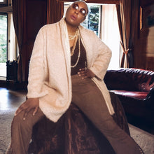 Load image into Gallery viewer, Online Vintage Shop, Vintage Clothing Boutique, Vintage, Women's Clothing, Seconhand, Distressed Vintage Designs, Sustainable Fashion - Lucille Golden Vintage