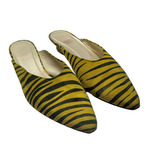 Load image into Gallery viewer, 90s Vintage Zebra Stripe Kitten Heel Mules Size 9