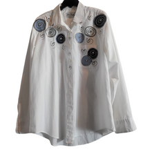 Load image into Gallery viewer, 90s Vintage Get Lucky White Button Up Shirt Size L