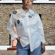 Load image into Gallery viewer, 90s Vintage Get Lucky White Button Up Shirt Size L