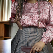 Load image into Gallery viewer, 1970s Diane von Furstenberg Collarless Blouse Size 12