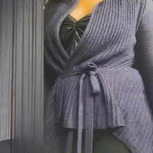 Load image into Gallery viewer, BERRETTI Purple Belted Cardigan Size M