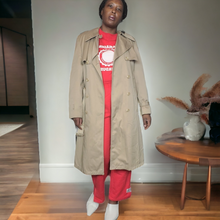 Load image into Gallery viewer, Vintage Trenchcoat Gender Neutral Tan Size L