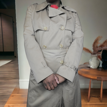 Load image into Gallery viewer, Vintage Trenchcoat Gender Neutral Tan Size L