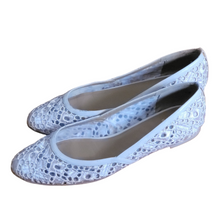 Load image into Gallery viewer, Stuart Weitzman Lace Ballerina Bridal Flats Size 9