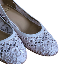 Load image into Gallery viewer, Stuart Weitzman Lace Ballerina Bridal Flats Size 9