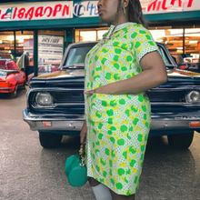 Load image into Gallery viewer, 1960s Vintage Cotton Apple Print Dress Size L