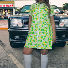 Load image into Gallery viewer, 1960s Vintage Cotton Apple Print Dress Size L