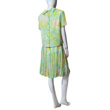 Load image into Gallery viewer, 1960's Vintage Pleated Skirt Set Size M