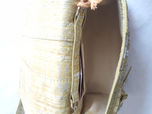 Load image into Gallery viewer, Online Vintage Shop, Vintage Clothing Boutique, Vintage, Women's Clothing, Seconhand, Distressed Vintage Designs, Sustainable Fashion