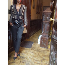 Load image into Gallery viewer, Online Vintage Shop, Vintage Clothing Boutique, Vintage, Women's Clothing, Seconhand, Distressed Vintage Designs, Sustainable Fashion