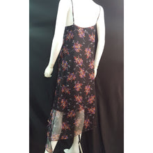 Load image into Gallery viewer, Online Vintage Shop, Vintage Clothing Boutique, Vintage, Women's Clothing, Seconhand, Distressed Vintage Designs, Sustainable Fashion