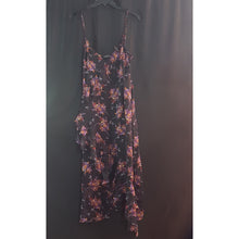 Load image into Gallery viewer, Online Vintage Shop, Vintage Clothing Boutique, Vintage, Women's Clothing, Seconhand, Distressed Vintage Designs, Sustainable Fashion