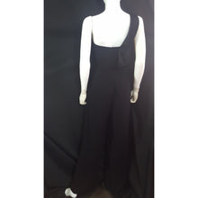 Load image into Gallery viewer, Online Vintage Shop, Vintage Clothing Boutique, Vintage, Women's Clothing, Seconhand, Distressed Vintage Designs, Sustainable Fashion