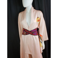 Load image into Gallery viewer, Online Vintage Shop, Vintage Clothing Boutique, Vintage, Women's Clothing, Seconhand, Distressed Vintage Designs, Sustainable Fashion