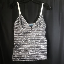 Load image into Gallery viewer, Online Vintage Shop, Vintage Clothing Boutique, Vintage, Women's Clothing, Seconhand, Distressed Vintage Designs, Sustainable Fashion