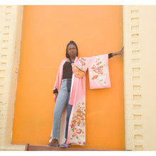 Load image into Gallery viewer, Online Vintage Shop, Vintage Clothing Boutique, Vintage, Women's Clothing, Seconhand, Distressed Vintage Designs, Sustainable Fashion