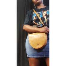 Load image into Gallery viewer, Online Vintage Shop, Vintage Clothing Boutique, Vintage, Women's Clothing, Seconhand, Distressed Vintage Designs, Sustainable Fashion