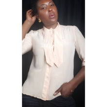 Load image into Gallery viewer, Online Vintage Shop, Vintage Clothing Boutique, Vintage, Women's Clothing, Seconhand, Distressed Vintage Designs, Sustainable Fashion