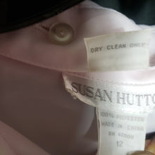 Load image into Gallery viewer, Online Vintage Shop, Vintage Clothing Boutique, Vintage, Women's Clothing, Seconhand, Distressed Vintage Designs, Sustainable Fashion