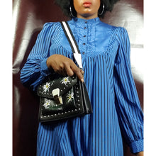 Load image into Gallery viewer, Online Vintage Shop, Vintage Clothing Boutique, Vintage, Women's Clothing, Seconhand, Distressed Vintage Designs, Sustainable Fashion