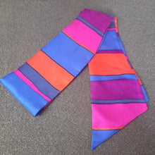 Load image into Gallery viewer, Silk Neck Bow