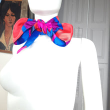 Load image into Gallery viewer, Silk Neck Bow