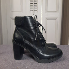 Load image into Gallery viewer, Micheal Kors Black Heel Combat Boot With Rubber Outsole Size 11