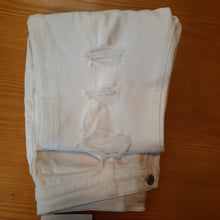 Load image into Gallery viewer, J Brand 1212 Runway Super High -Rise Slim Straight Size 30