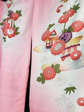 Load image into Gallery viewer, Online Vintage Shop, Vintage Clothing Boutique, Vintage, Women's Clothing, Seconhand, Distressed Vintage Designs, Sustainable Fashion