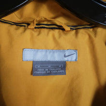 Load image into Gallery viewer, Online Vintage Shop, Vintage Clothing Boutique, Vintage, Women's Clothing, Seconhand, Distressed Vintage Designs, Sustainable Fashion