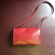 Load image into Gallery viewer, Online Vintage Shop, Vintage Clothing Boutique, Vintage, Women's Clothing, Seconhand, Distressed Vintage Designs, Sustainable Fashion