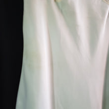 Load image into Gallery viewer, Online Vintage Shop, Vintage Clothing Boutique, Vintage, Women's Clothing, Seconhand, Distressed Vintage Designs, Sustainable Fashion