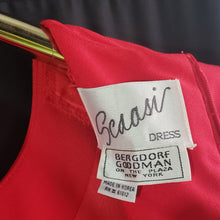 Load image into Gallery viewer, Online Vintage Shop, Vintage Clothing Boutique, Vintage, Women's Clothing, Seconhand, Distressed Vintage Designs, Sustainable Fashion