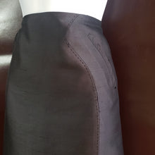 Load image into Gallery viewer, Online Vintage Shop, Vintage Clothing Boutique, Vintage, Women's Clothing, Seconhand, Distressed Vintage Designs, Sustainable Fashion