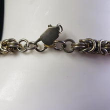 Load image into Gallery viewer, Online Vintage Shop, Vintage Clothing Boutique, Vintage, Women's Clothing, Seconhand, Distressed Vintage Designs, Sustainable Fashion