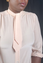 Load image into Gallery viewer, Online Vintage Shop, Vintage Clothing Boutique, Vintage, Women's Clothing, Seconhand, Distressed Vintage Designs, Sustainable Fashion