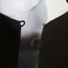 Load image into Gallery viewer, Online Vintage Shop, Vintage Clothing Boutique, Vintage, Women's Clothing, Seconhand, Distressed Vintage Designs, Sustainable Fashion