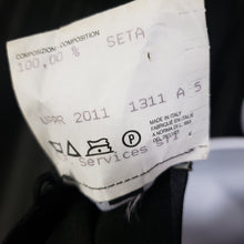 Load image into Gallery viewer, Online Vintage Shop, Vintage Clothing Boutique, Vintage, Women's Clothing, Seconhand, Distressed Vintage Designs, Sustainable Fashion