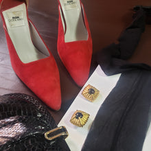 Load image into Gallery viewer, Online Vintage Shop, Vintage Clothing Boutique, Vintage, Women's Clothing, Seconhand, Distressed Vintage Designs, Sustainable Fashion