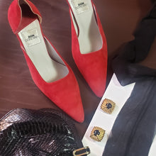 Load image into Gallery viewer, Online Vintage Shop, Vintage Clothing Boutique, Vintage, Women's Clothing, Seconhand, Distressed Vintage Designs, Sustainable Fashion