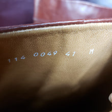 Load image into Gallery viewer, Online Vintage Shop, Vintage Clothing Boutique, Vintage, Women's Clothing, Seconhand, Distressed Vintage Designs, Sustainable Fashion