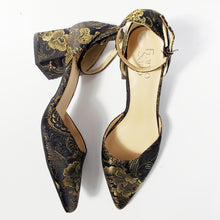 Load image into Gallery viewer, Online Vintage Shop, Vintage Clothing Boutique, Vintage, Women's Clothing, Seconhand, Distressed Vintage Designs, Sustainable Fashion