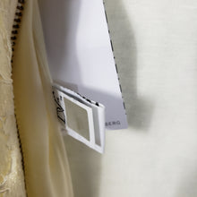 Load image into Gallery viewer, Online Vintage Shop, Vintage Clothing Boutique, Vintage, Women's Clothing, Seconhand, Distressed Vintage Designs, Sustainable Fashion