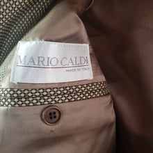 Load image into Gallery viewer, Online Vintage Shop, Vintage Clothing Boutique, Vintage, Women's Clothing, Seconhand, Distressed Vintage Designs, Sustainable Fashion