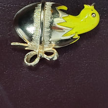 Load image into Gallery viewer, Online Vintage Shop, Vintage Clothing Boutique, Vintage, Women's Clothing, Seconhand, Distressed Vintage Designs, Sustainable Fashion