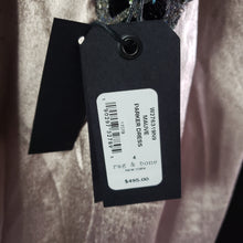 Load image into Gallery viewer, Online Vintage Shop, Vintage Clothing Boutique, Vintage, Women's Clothing, Seconhand, Distressed Vintage Designs, Sustainable Fashion