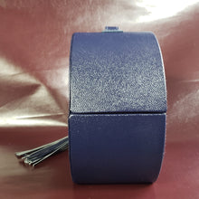 Load image into Gallery viewer, Online Vintage Shop, Vintage Clothing Boutique, Vintage, Women's Clothing, Seconhand, Distressed Vintage Designs, Sustainable Fashion