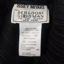 Load image into Gallery viewer, Online Vintage Shop, Vintage Clothing Boutique, Vintage, Women's Clothing, Seconhand, Distressed Vintage Designs, Sustainable Fashion