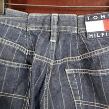 Load image into Gallery viewer, Online Vintage Shop, Vintage Clothing Boutique, Vintage, Women's Clothing, Seconhand, Distressed Vintage Designs, Sustainable Fashion